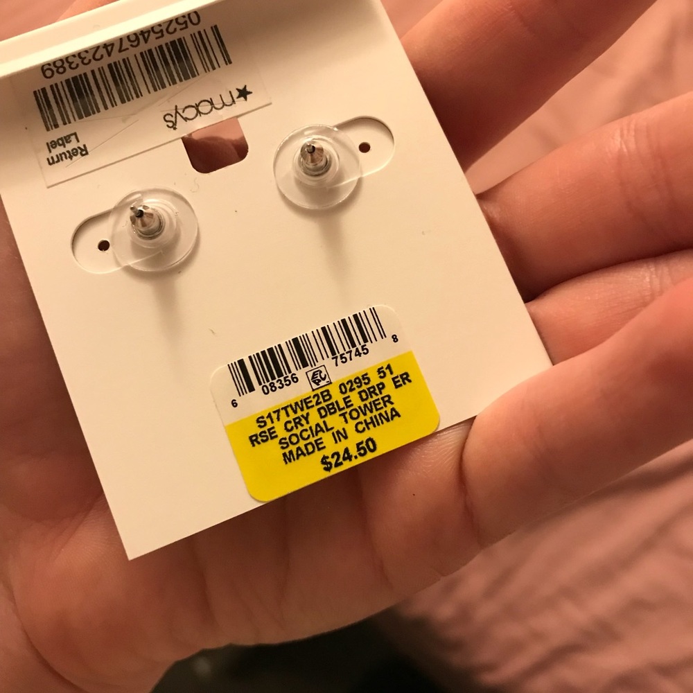 ❌ LAST CHANCE// {NWT} Rose Gold Earrings - Picture 2 of 2